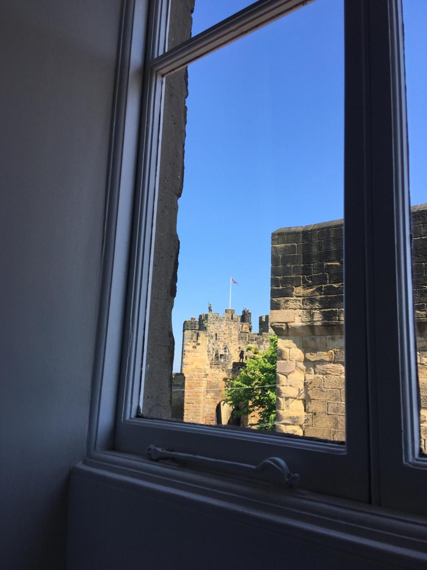 Castle Retreat - Luxury Apartment Opposite Alnwick Castle エクステリア 写真