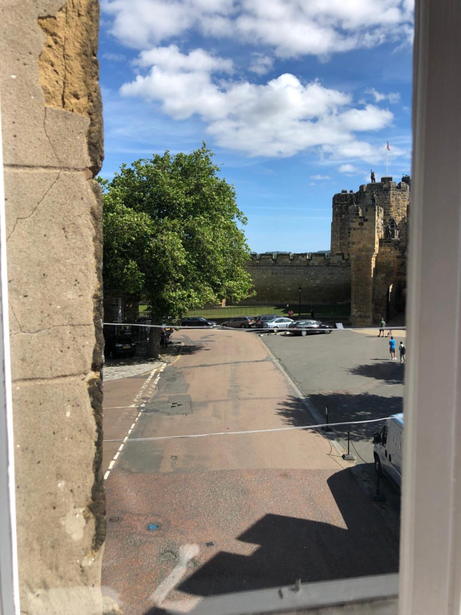 Castle Retreat - Luxury Apartment Opposite Alnwick Castle エクステリア 写真